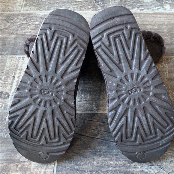 UGG | NWOT Bailey Button Booties - Picture 6 of 8